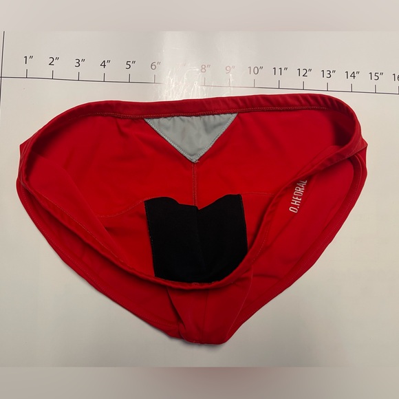 Men’s D.hedral bikini 36”, great condition - Picture 3 of 4